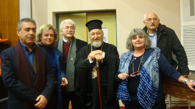 Φωτογραφία συμμετεχόντων με τον Θεοφιλέστατο Επίσκοπο Αμορίου κ.κ. Νικηφόρο, Ηγούμενο της Ιεράς Πατριαρχικής και Σταυροπηγιακής Μονής Βλατάδων